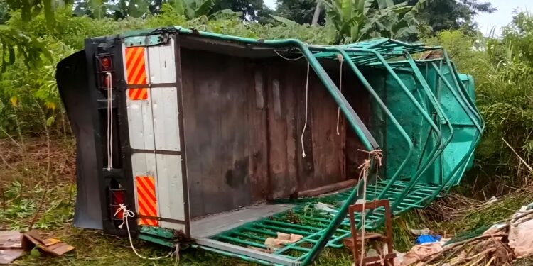 Grief as Families Gather at Hoima City Mortuary Following Kigorobya Road Tragedy